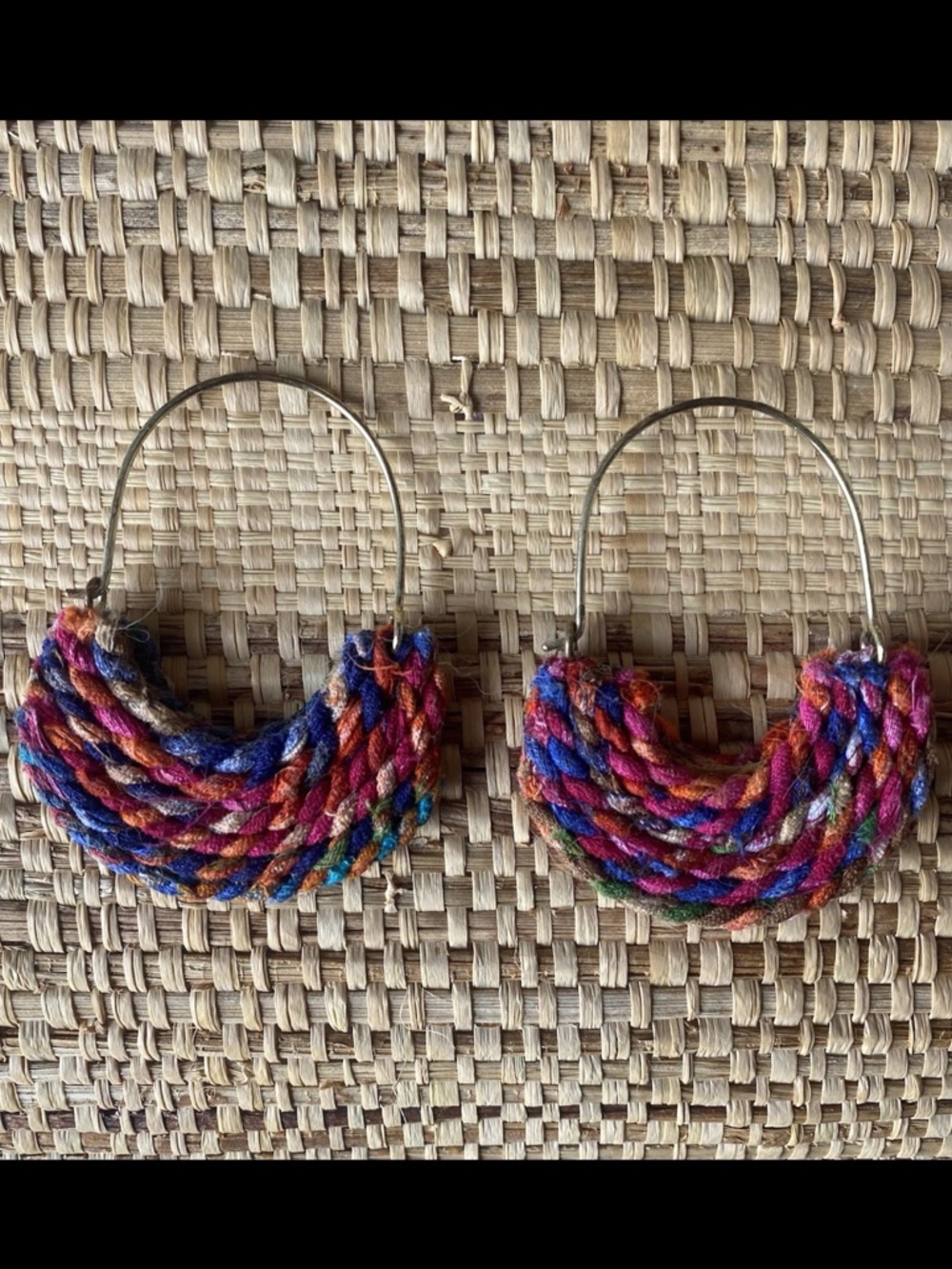 🌟Handmade Multicolor Braided Hoop Earrings - Women's Jewelry